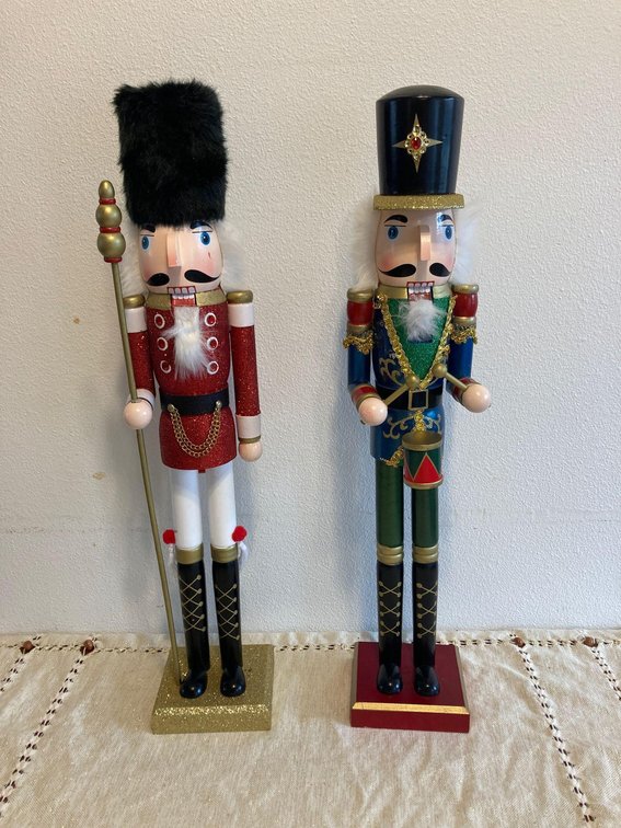 (X's 2) Nutcrackers