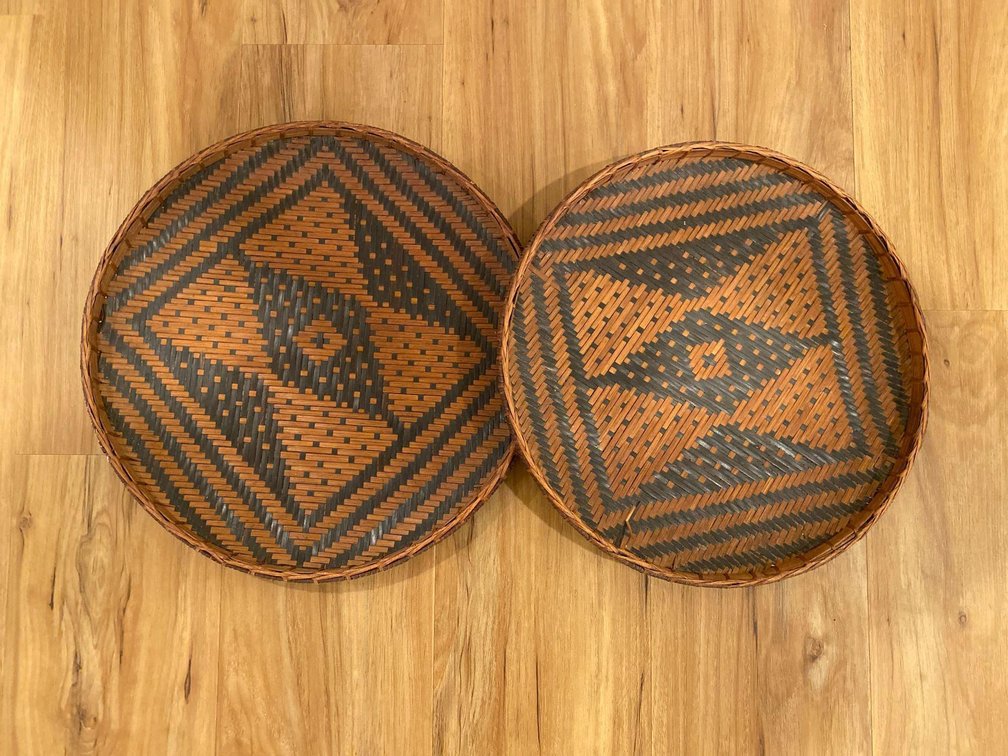 (X's 2) Island Style Round Woven Black Design Decor Pieces 