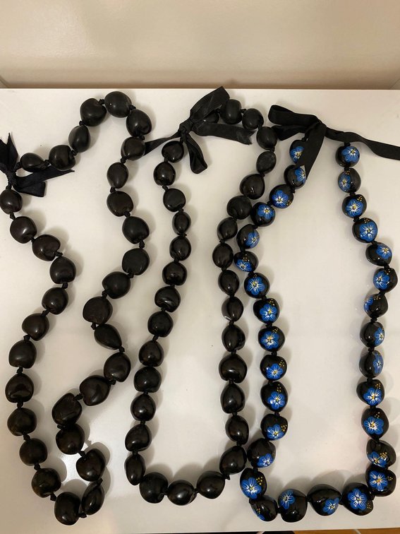 (X's 3) Kukui Nut Style Leis 