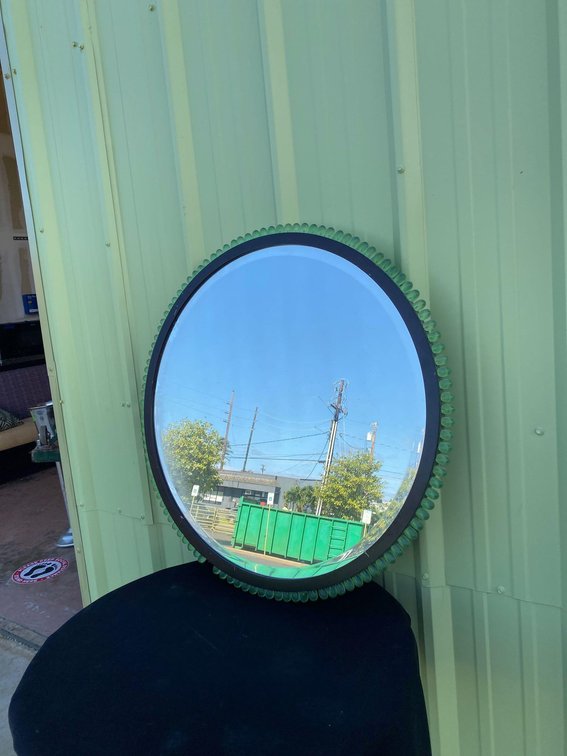 Green bulb mirror 