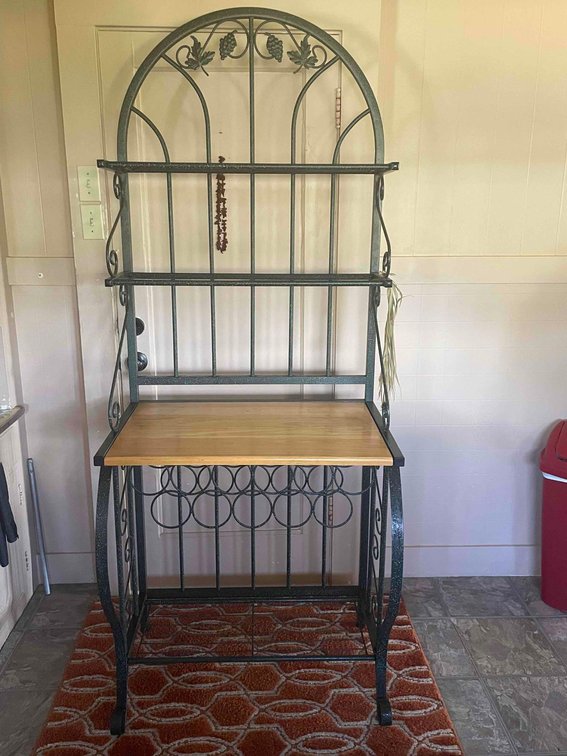 Wine rack / hutch with shelves