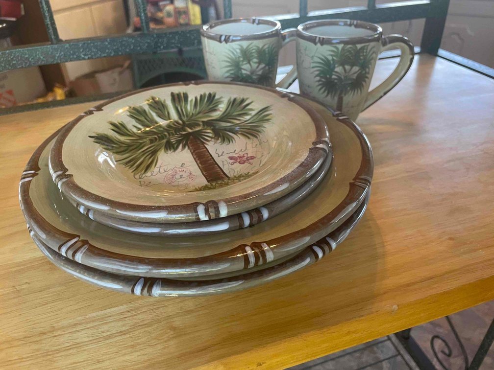 pier 1 imports plates and mugs set for 2