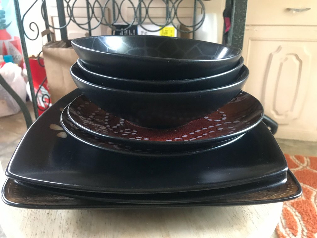 Mixed Lot of Black and Brown Plates and bowls