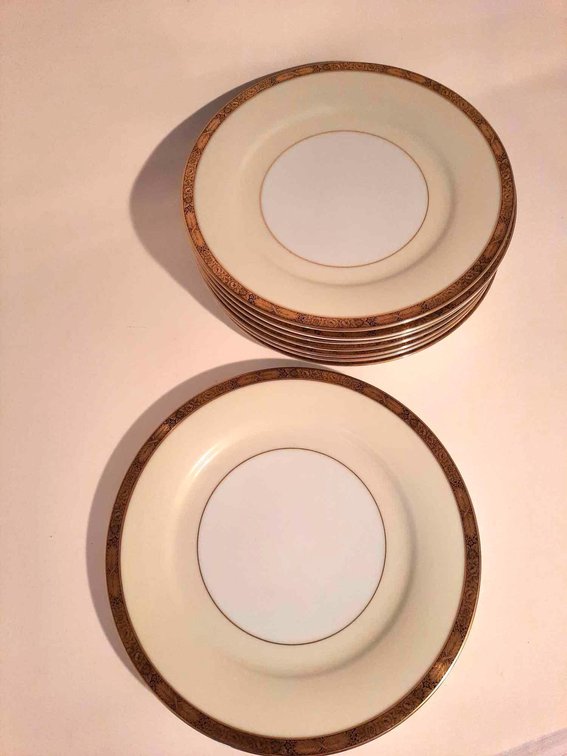 Noritake China Made in Japan, 8 pc. Dinner Plates