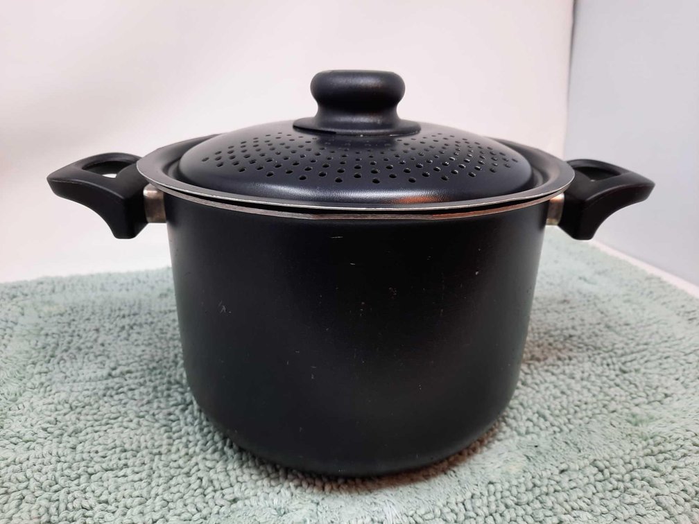 Tramontina Lock and Drain Pasta Pot