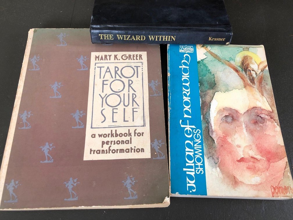 Hyponotherapy, Tarot and Spirituality Books