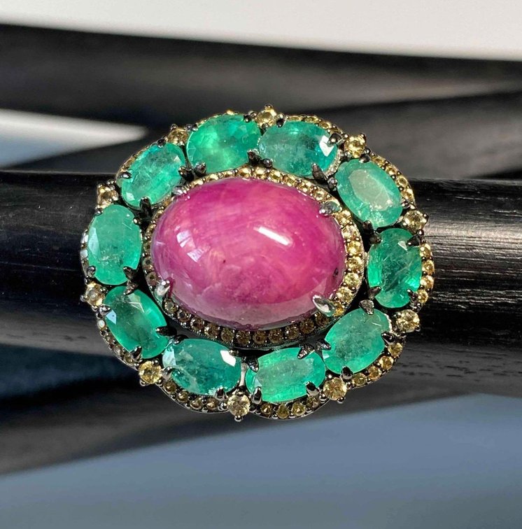 Sterling Silver 925 Natural Star Ruby and Emerald Ring Size 8