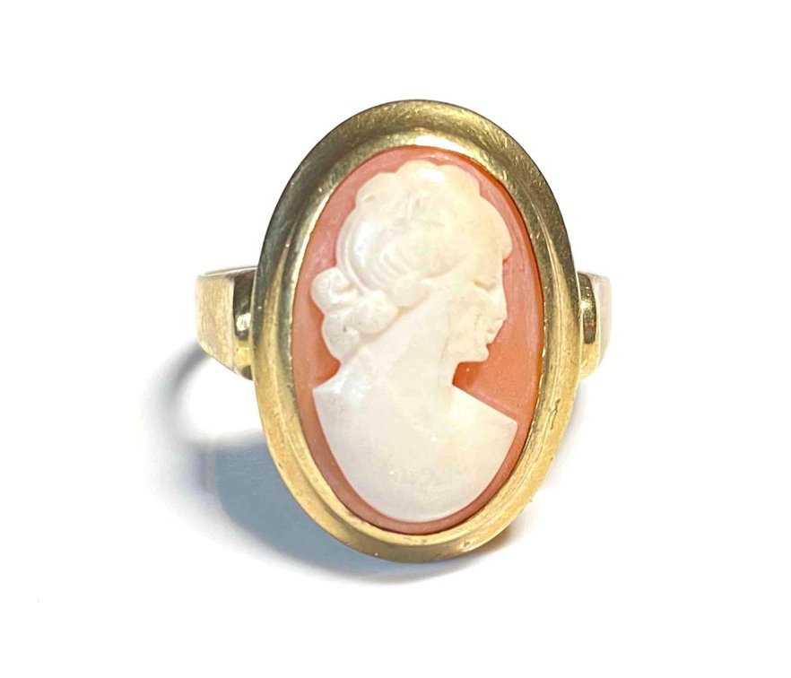 10K Gold Estate Cameo Ring Size 11