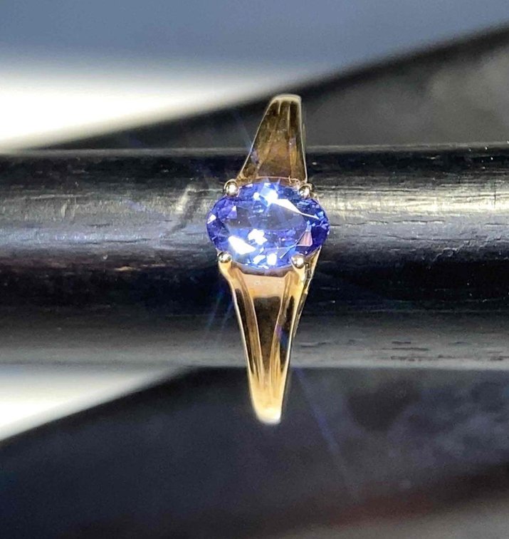 14K Gold Tanzanite Solitaire Ring Size 6