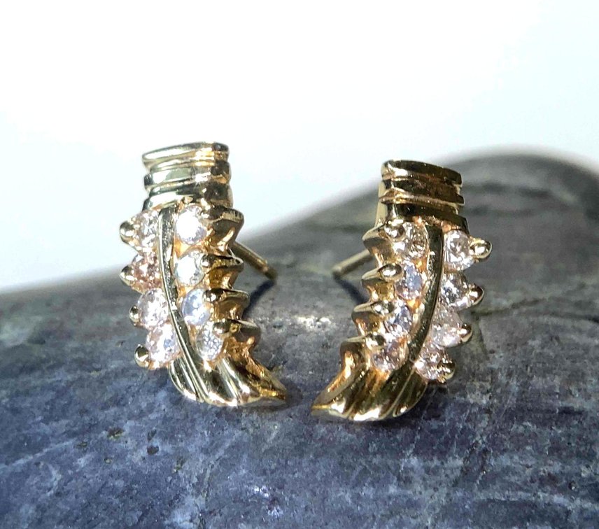 14K Gold Diamond Feather Design Earrings 