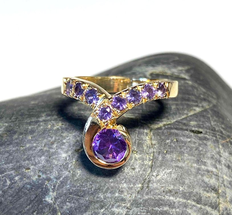 14K Gold Purple Topaz Half Infinity Estate Ring Size 6.5 