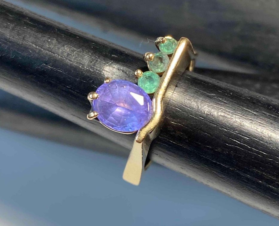 14K Gold Tanzanite and Emerald Cascading Estate Ring Size 7.5
