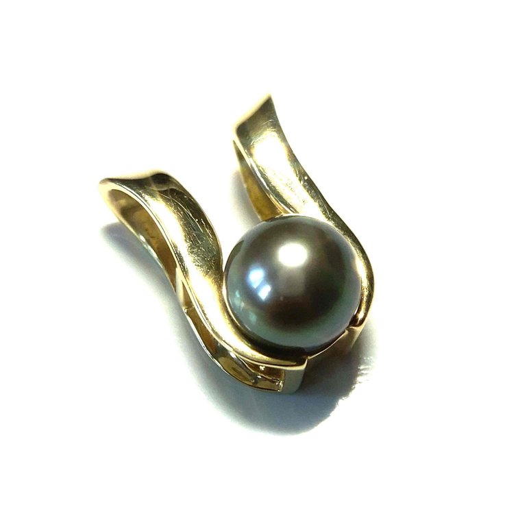 14K Gold Single Black Pearl Estate Pendant 