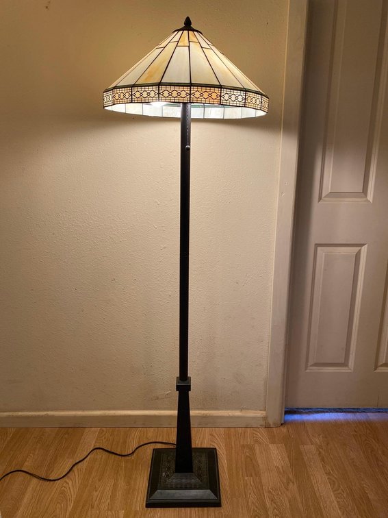 5ft Tall Mosaic Glass Style Floor Lamp 