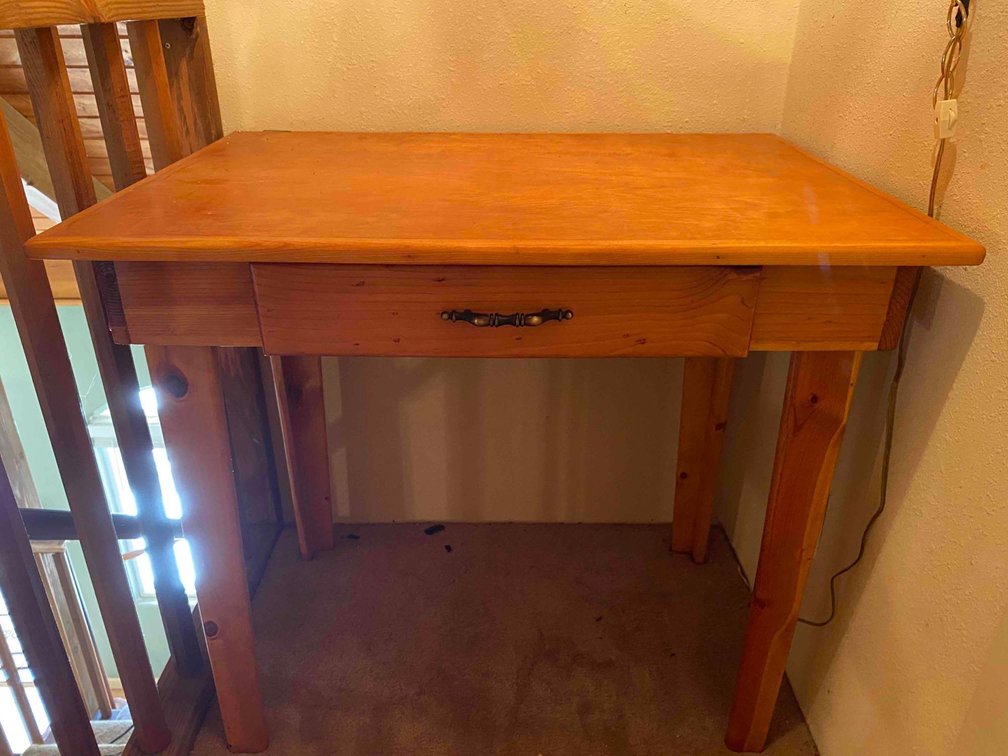 Single Drawer Accent Table 