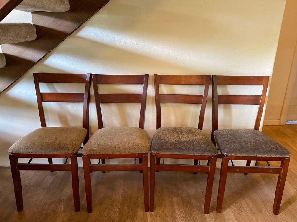 (X's 4) Cushioned Seat Wood Folding Chairs