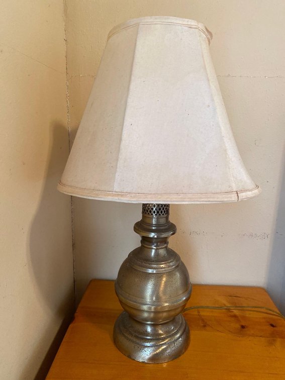 Metal Base Table Lamp