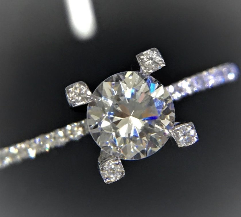 14K White Gold Estate VS-1 Diamond Center EGL I.D.CARD & Appraisal, Nearly 1 Carat Total Weight! 