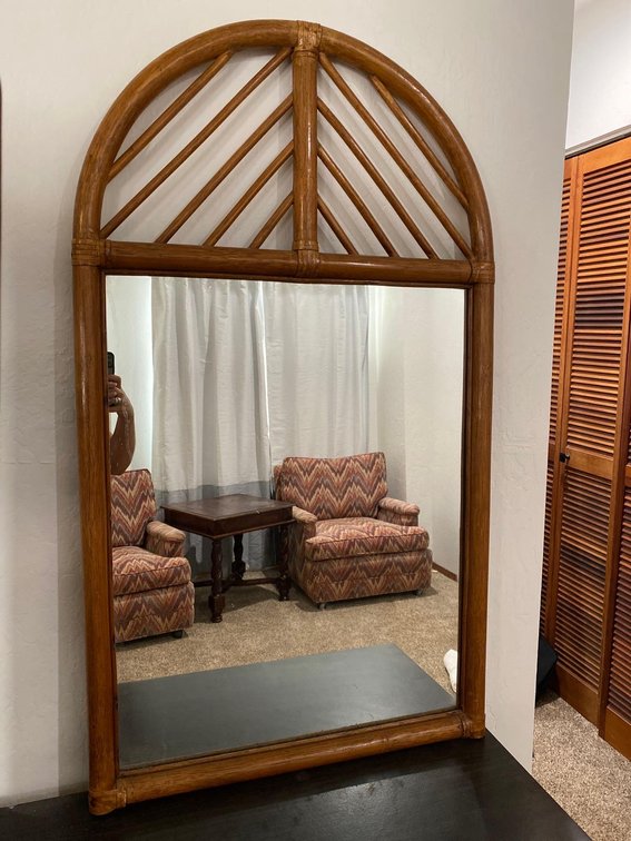 Round Top Decorative Island Style Mirror 