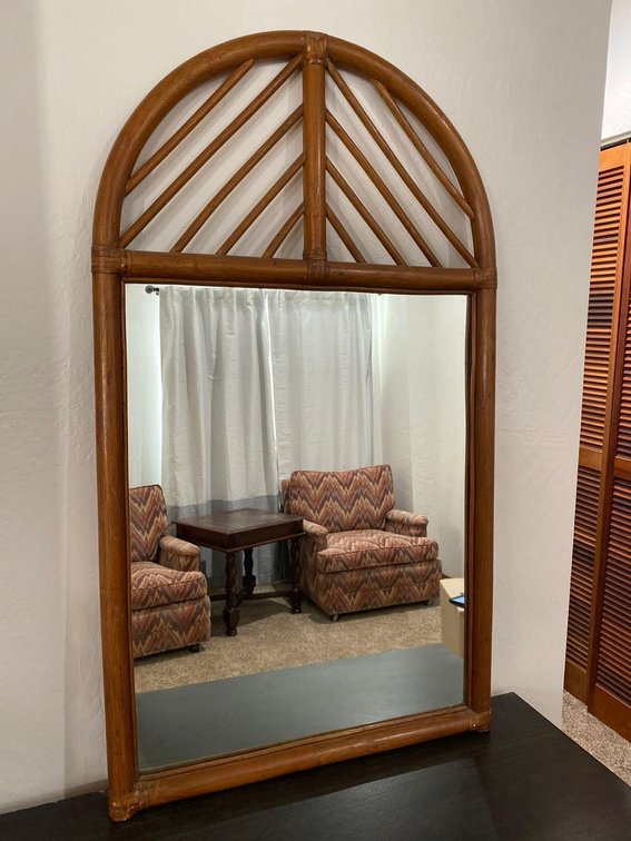 Round Top Decorative Island Style Mirror 