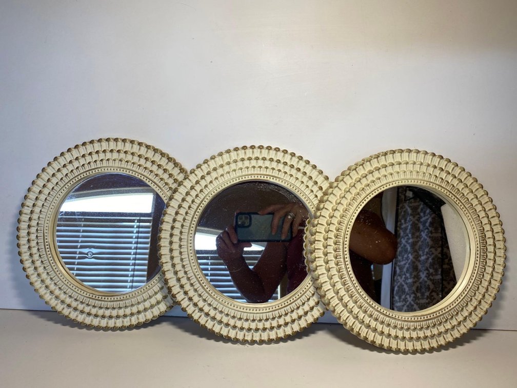 (X's 3) 10" Round Plastic Frame Decorative Accent Mirrors 