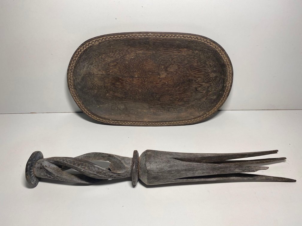 Carved Wood Ceremonial Or Cannibal Fork and Plate Set 