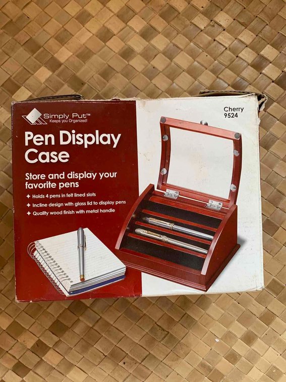 Pen display case