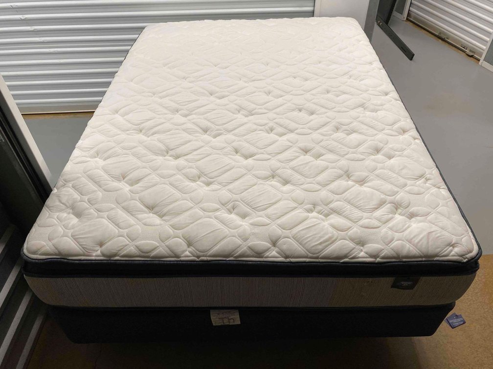 59" X 79" Heritage Spring Air Mattress and Box Spring