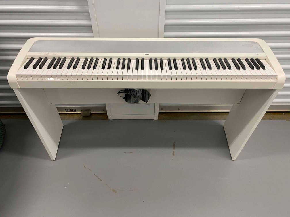 51" Korg B1 Digital Piano 