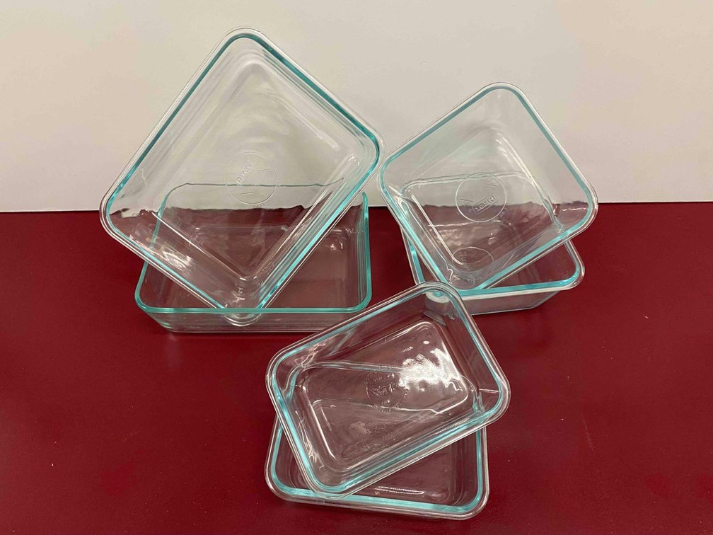 Pyrex Glass Baking Dishes 
