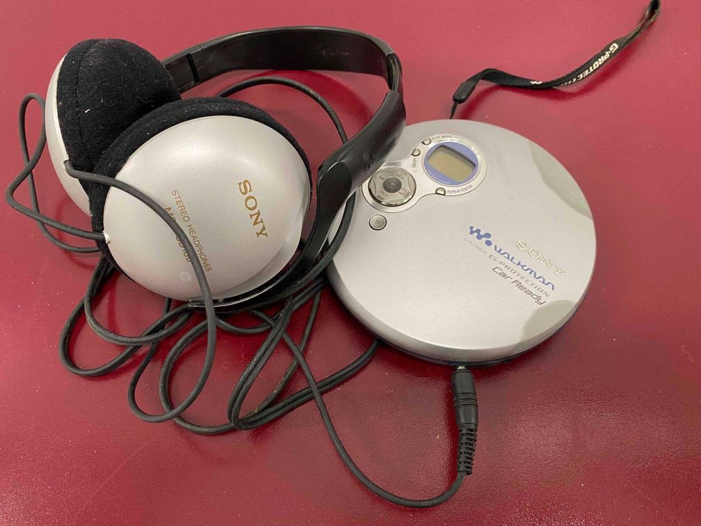 Sony CD player with Headphones 