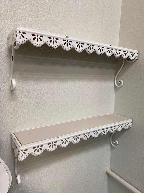(X's 2) 21 1/2" X 4 1/2" White Shelves 