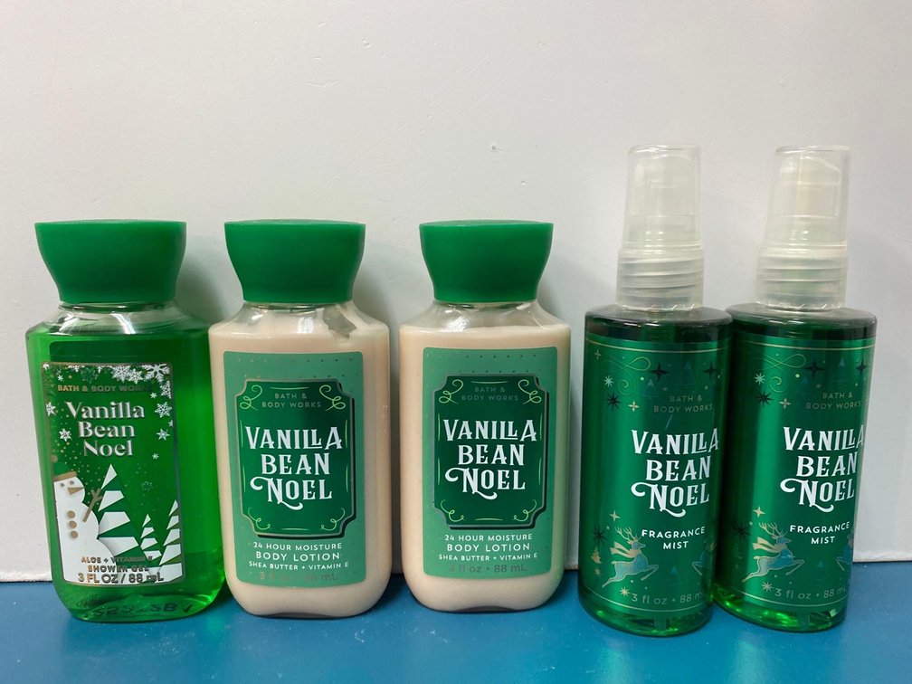 (X's 5) Bath & Body Works Vanilla Bean Noel Shower Gel, Body Lotion and Fragrance Mist 