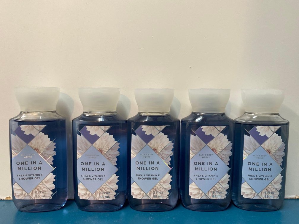 (X's 5) Bath & Body Works One In A Million Shower Gel 