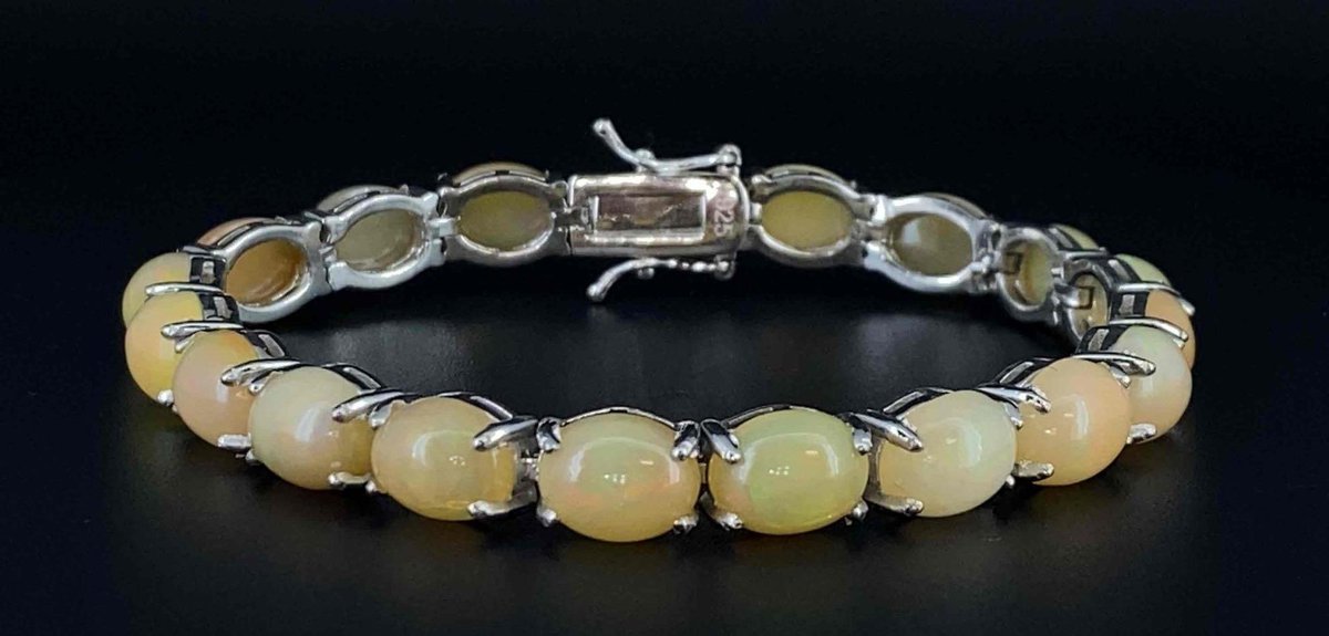 7" White Brilliant Opal Bracelet 