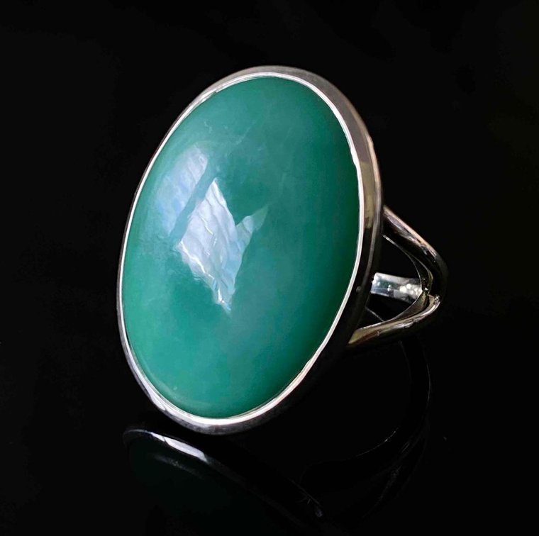 Large Oval Chrysoprase Stone Ring Size 7.5