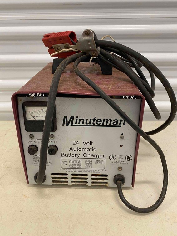 Minuteman 24 Volt Automatic Battery Charger 