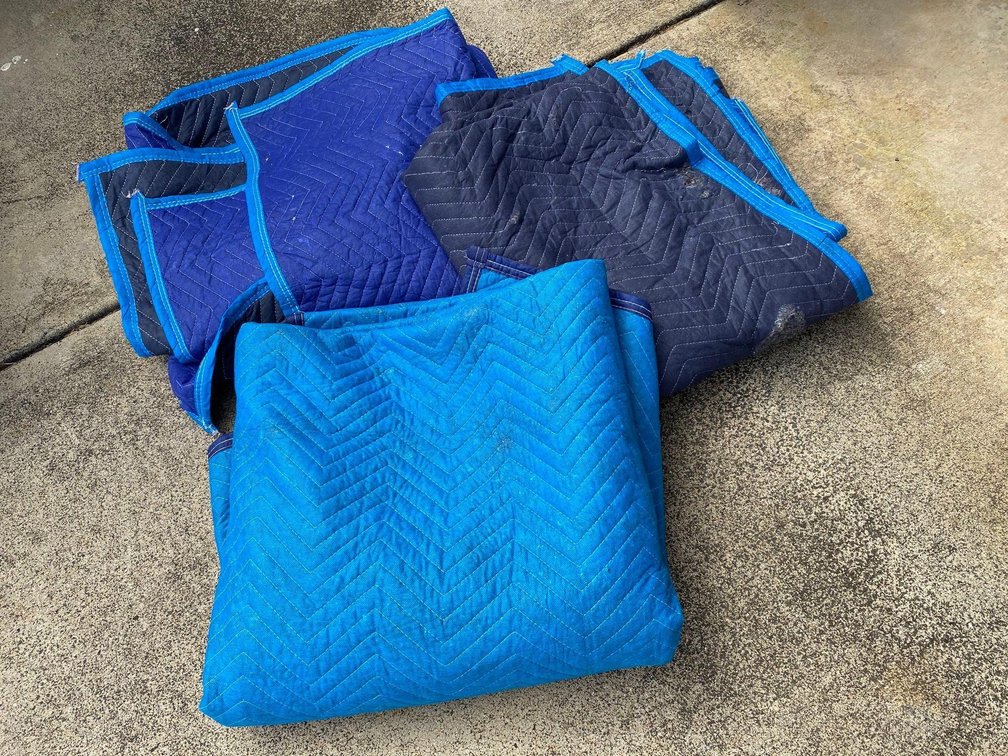 (X's 3) Moving Blankets 