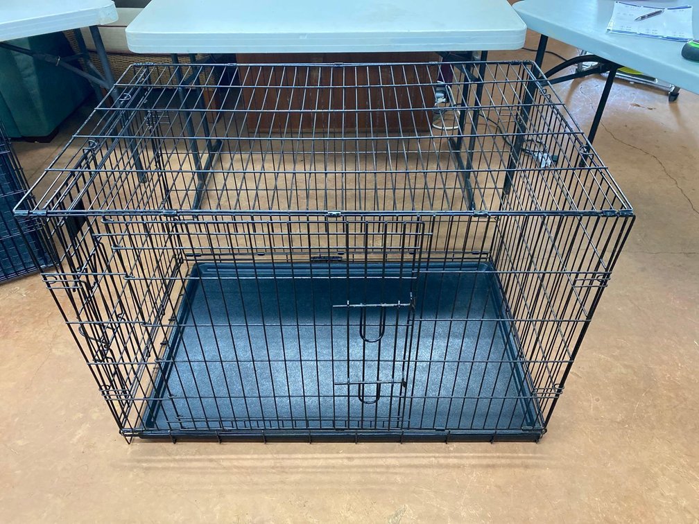 Pet Lodge 26" X 42" X 29" Metal Collapsible Crate 