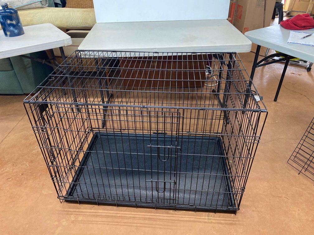 Pet Lodge 26" X 42" X 29" Metal Collapsible Crate 