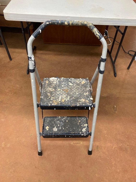 Gorilla Ladders Step Stool