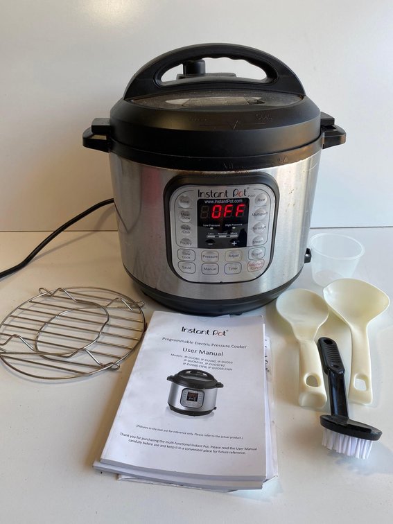 Instant Pot Duo with Accessories 