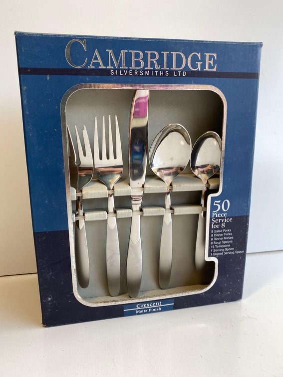 New in Box - Cambridge Silversmith LTD 50pc Service for 8 Set 