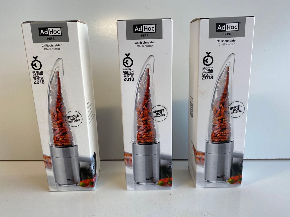 (X's 3) New in Box - AdHoc Chilli Cutter 