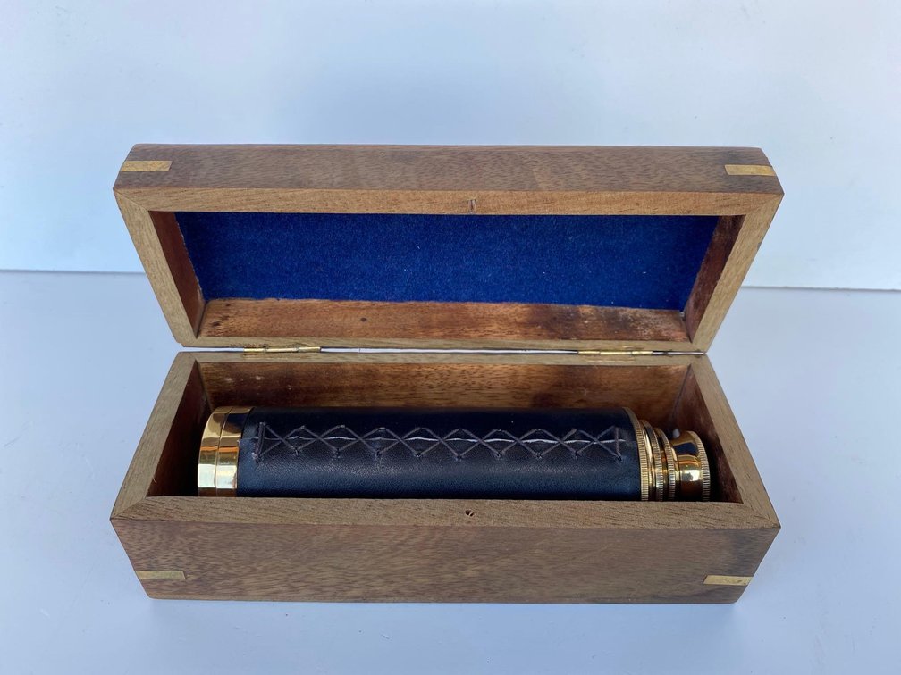 Quality Leather Wrapped Monoscope in Wooden Case