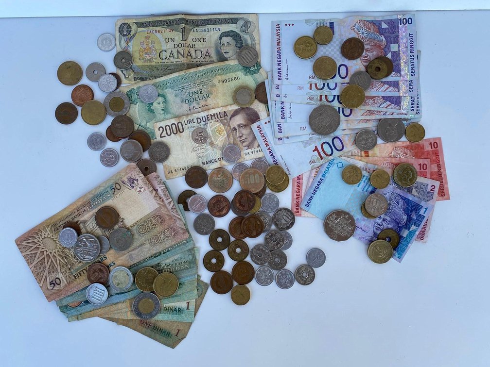 Mixed Lot of Foreign Currency 
