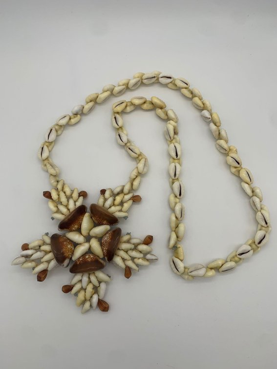 Star Shaped Shell Lei 