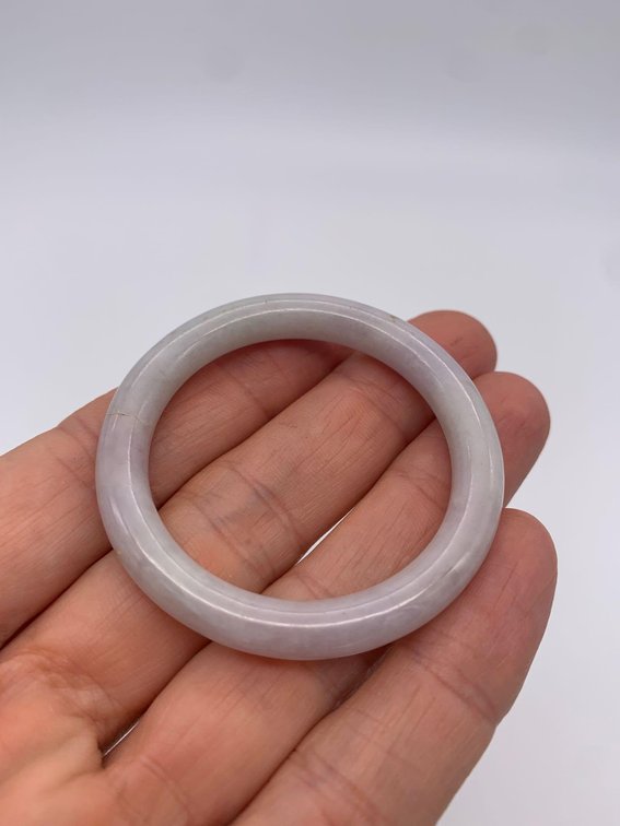 Small Lavender Jade Bangle