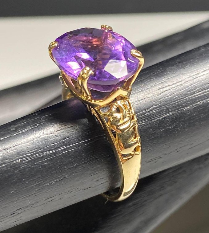 10K 8.1ct African Amethyst Elephant Ring Size 8