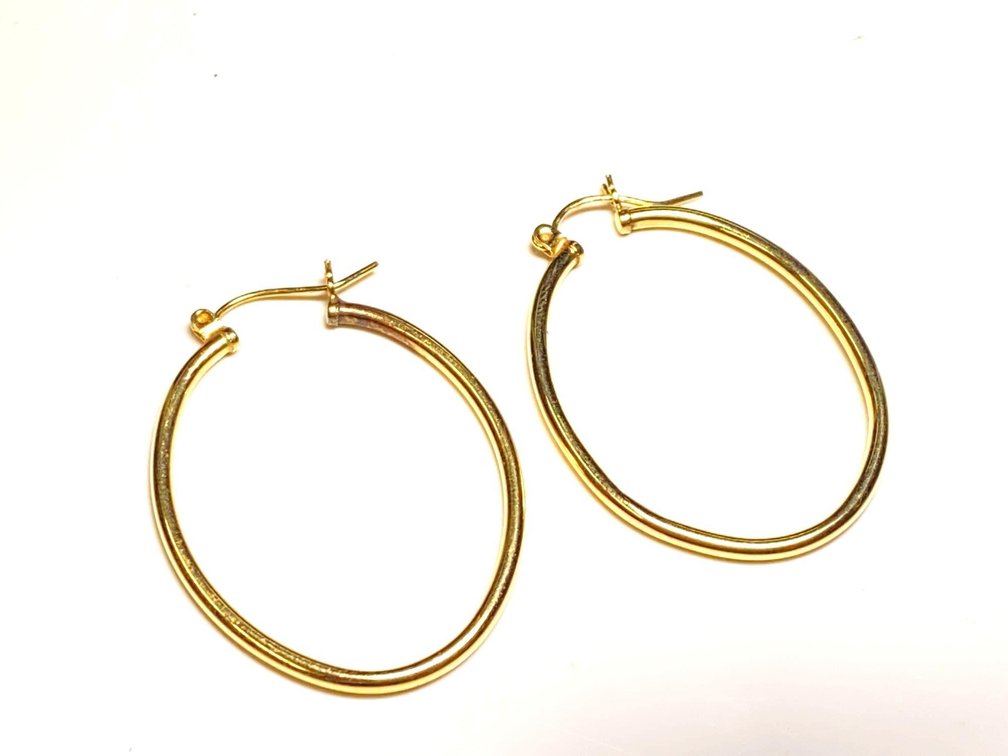 14K Gold Bold Oval Hoop Earrings 